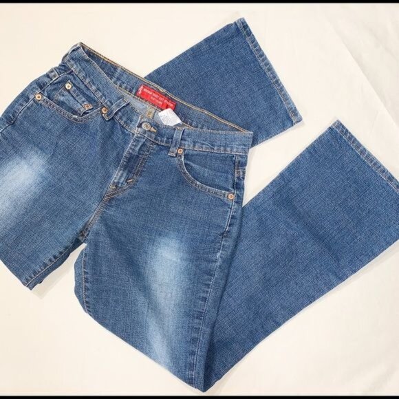 Levi's 515 Nouveau Women's Low Rise Blue Denim Boot Cut Stretch Jeans Size 6 - Picture 2 of 7